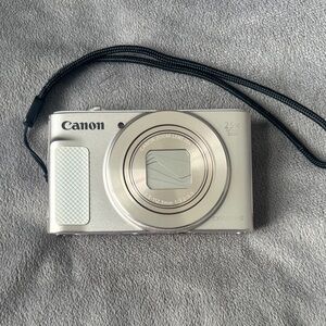 Canon SX620 HS Silver Compact Digital Camera